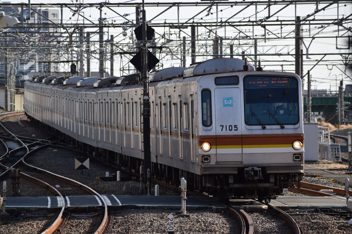 デハ8606 Meigeo 15 24に所沢駅上りホーム飯能方で撮った東京メトロ7105fの各駅停車新木場行です 系から車両交換されました 西武鉄道 池袋線 西武池袋線 西武有楽町線 東京メトロ 有楽町線 東京メトロ有楽町線 東京メトロ7000系 T デハ8606 Meigeo 15 24に所沢駅上りホーム飯能方で撮った東京メトロ7105fの各駅停車新木場行です 系から車両交換されました 西武鉄道 池袋線 西武池袋線 西武有楽町線 東京メトロ 有楽町線 東京メトロ有楽町線 東京メトロ7000系 T