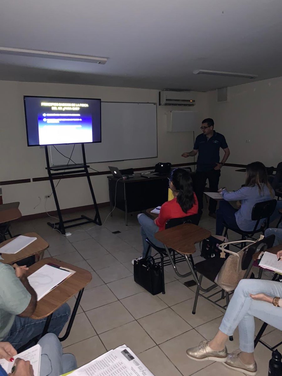 Una vez más nos encontramos impartiendo nuestro curso de ecografía básica POC con el apoyo de <a href="/MindrayLatAm/">Mindray Latinoamérica</a> , universidad Federada San Judas Tadeo. Próximo curso 📅 17 y 18 de abril 
Info Teléfono 📲 70362163 
Correo 💻 winfocuscr@yahoo.com
<a href="/leochacon/">Leo Chacón</a> <a href="/mumara04/">Marco Umaña</a> 🇨🇷 Oscar Diaz 🇭🇳