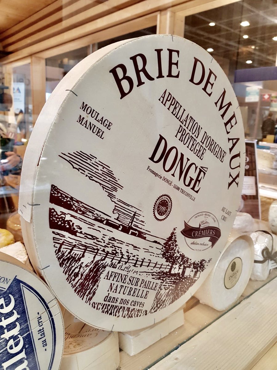 ADepartementsF's tweet image. En direct du @SalonduFromage pour présenter notre projet #VéloEtFromages : 60 balades sportives &amp;amp; gourmandes que ns avons hâte de vous faire découvrir durant 2 jours au cœur de ce rdv international des #fromages &amp;amp; #produitslaitiers de qualité ! @ReseauADT @VeloTerritoires @cniel