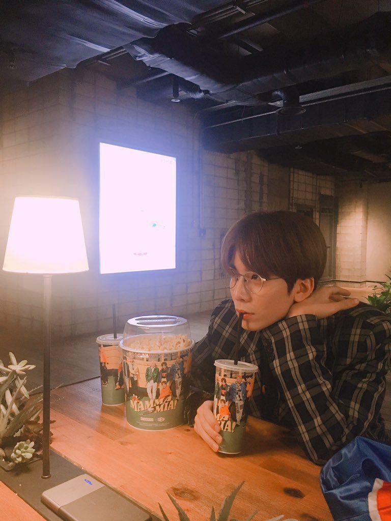 180223 공식 트위터

#SF9 #에스에프나인 #휘영 #HWIYOUNG #김영균 #フィヨン