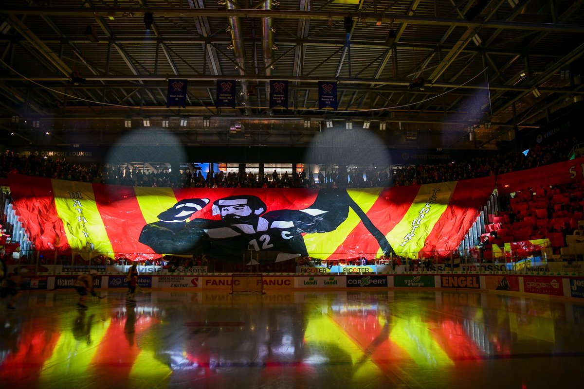 M E R C I ❤️💛 à toutes et à tous, die gestern im Stadion waren et qui ont fait partie de cette tiffo incroyable ! Ich bin überwältigt von eurer Unterstützung et j‘éspère de continuer cette saison avec vous et avec mon équipe le plus long possible. ICI C‘EST BIENNE. #rougeetjaune