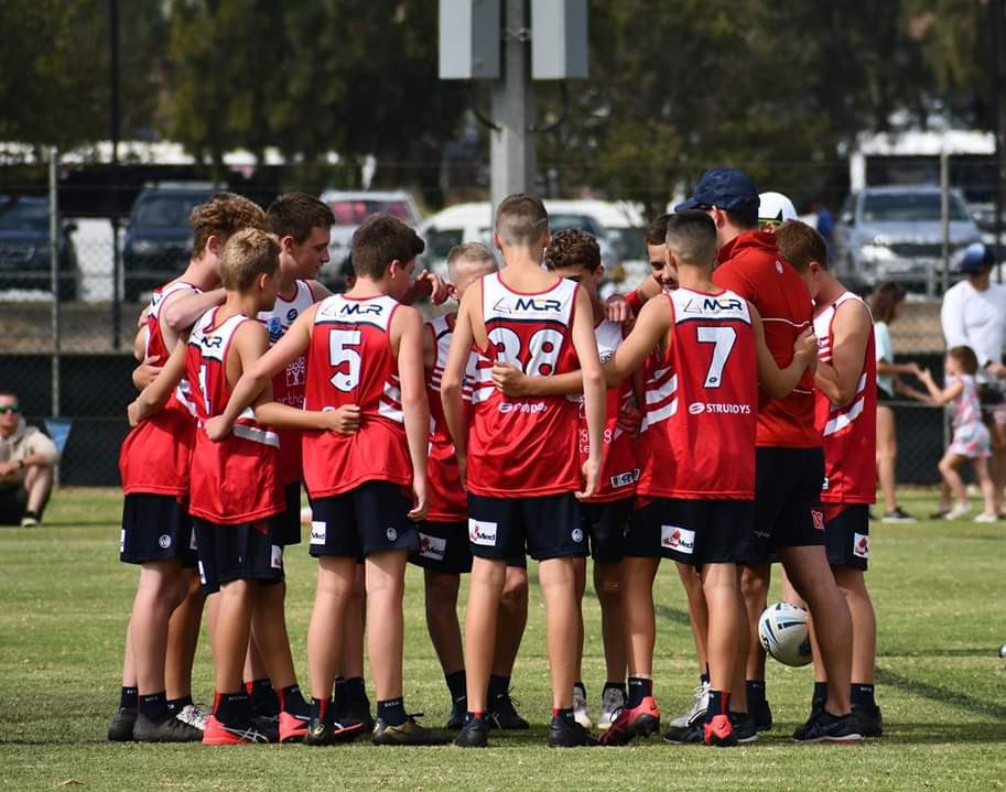 Tim_Robinson11's tweet photo. A rewarding weekend, with a great bunch of young men and the @WollongongTouch family. @nsw_touch #juniorstatecup #touchfooty #devils ππ https://t.co/qHv4hKiefv