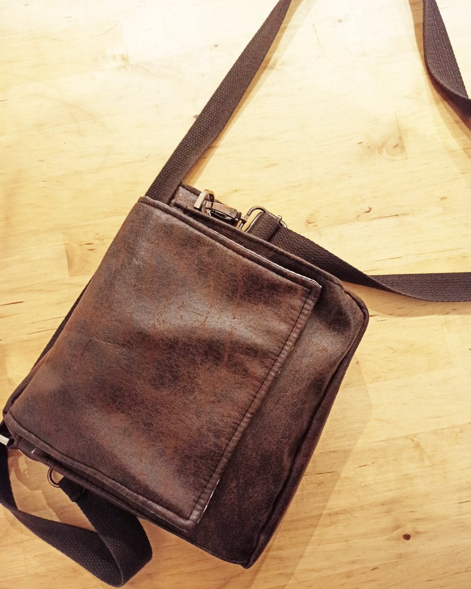 Geeketpaillette's tweet photo. Couture de la pochette Homme (couture facile, les tutos de petits d’om) https://t.co/vweSieb8we https://t.co/06pxO8oYnK