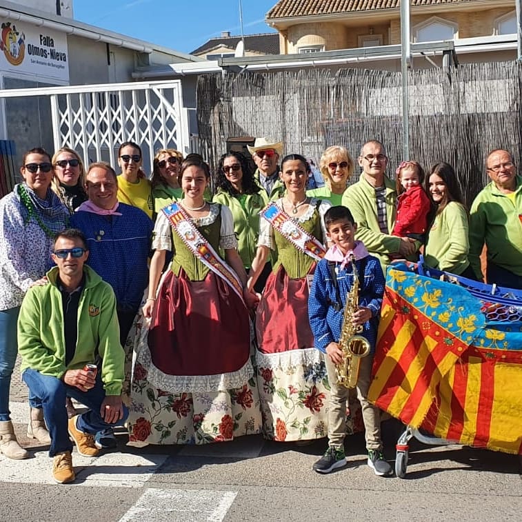 FallaNieva's tweet photo. Ya se huelen las Fallas!!! Ayer comenzó la Replegá!!! Gracias a todos los que colaborais con nosotros!!! Hoy seguimos!!! 👏👏👏👏

#FallaOlmosNieva #HacemosFalla #Replega2020 https://t.co/WPsog8ylAj