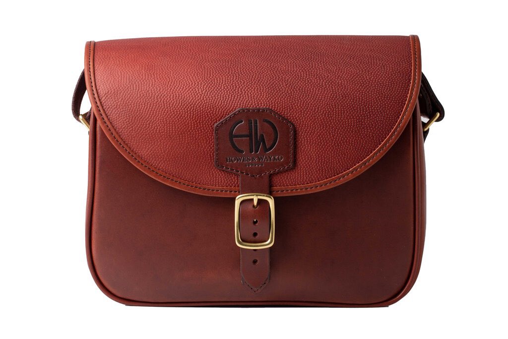 • T H E  F R E Y A •

Designed for the fashion-forward shooter who likes to stand out.

The colour is vibrant and the design is sleek. 

howesandwayko.com/collections/ba…