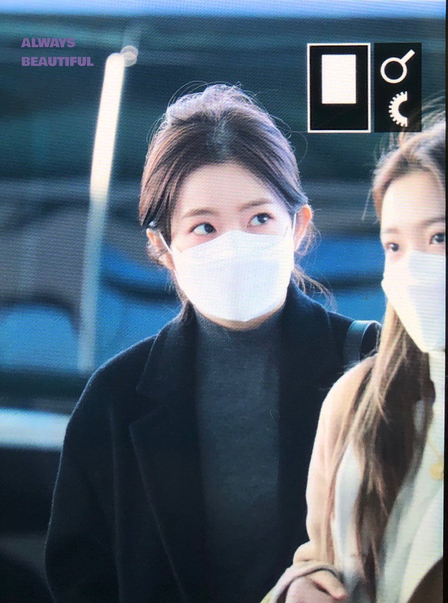 always0329's tweet photo. 200223 ICN 출국 #아이린 #IRENE🎀 2월의 주횬🥰 https://t.co/xA6A8MRFPh