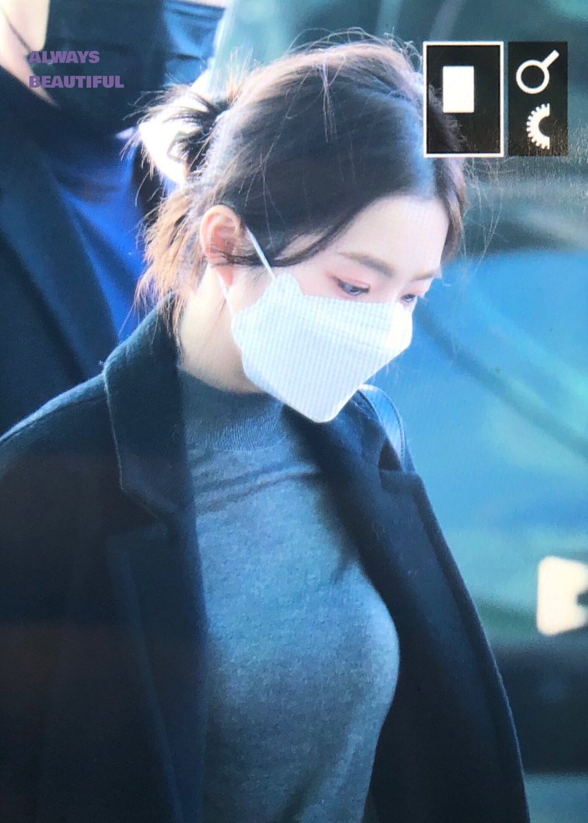 always0329's tweet photo. 200223 ICN 출국 #아이린 #IRENE🎀 2월의 주횬🥰 https://t.co/xA6A8MRFPh