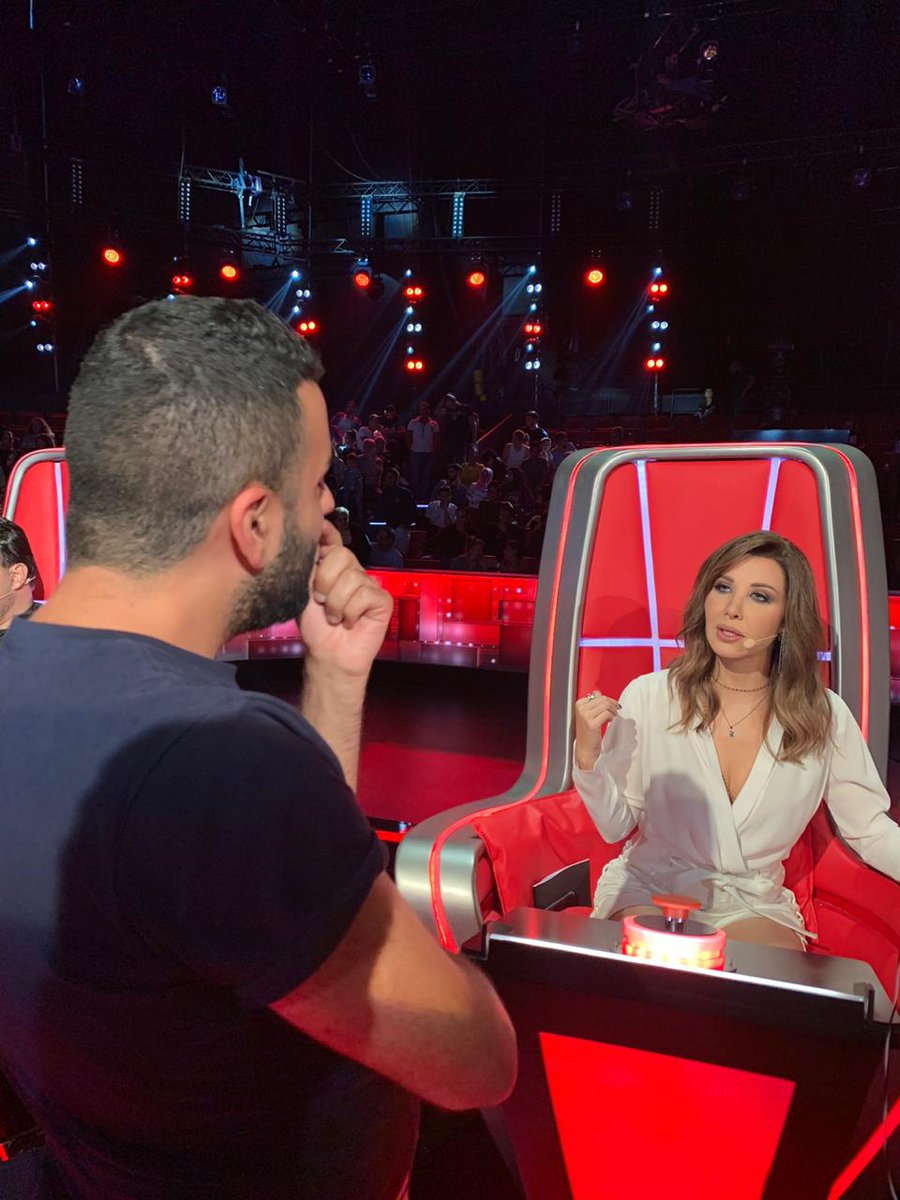 Teamnancyajram4's tweet photo. Our Queen #NancyAjram interviewing with #eliasbassil before the battles on the The Voice kids
#mbcthevoicekids #NancyAjram
#TeamNancy❤🚨🎤✌
#CaochNancy #JudgeNancy #ALBIYAALBI ❤ #eliasbassile
@NancyAjram @EliasBassile @mbc1 @MBCTheVoiceKids https://t.co/4UW7JqpSjW