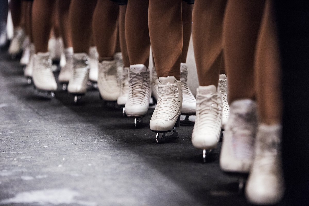 SM i synkroniserad konståkning dag två, idag ser vi JSM-final! Dagens tider:
– 13.00 USM
– 14.00 JSM friåkning
– ca 14.45 Medaljceremoni USM JSM
#synkrosm2020 #skatesweden