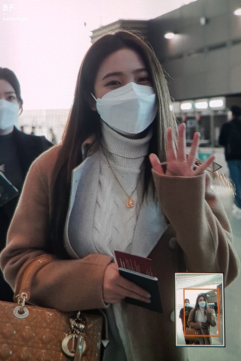 butterflyes0510's tweet photo. 200223
Icn 출국
#레드벨벳 #Redvelvet #예리 #YERI https://t.co/0FWiOTq8RO