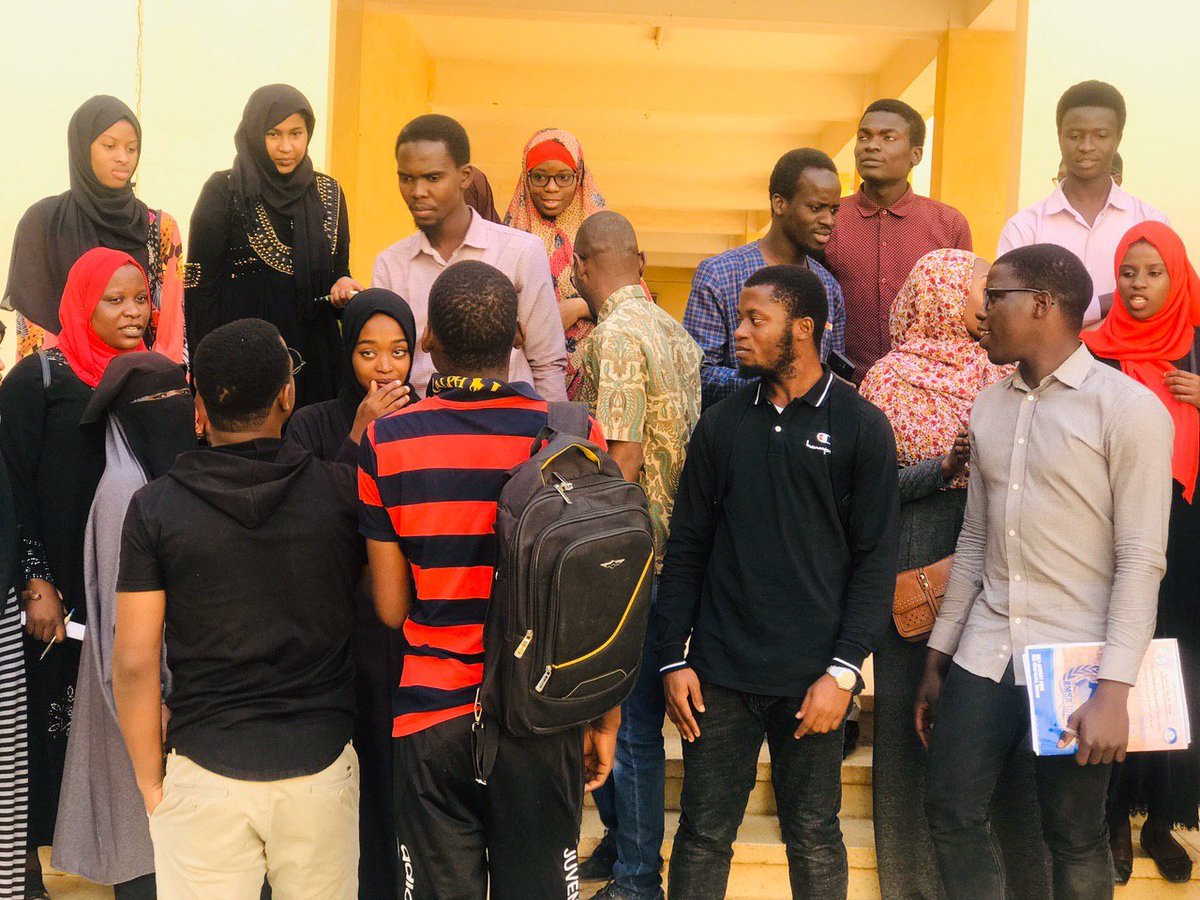 D_AhmedASheriff's tweet photo. A mentorship session for a group of 25-30 youths. 
The experience was lively and edu-taining; like a group of friends having a chat during a picnic under a beautiful winter sunshine.

We talked about #Advocacy &amp; Role of #Youths in their communities.

More

https://t.co/QIY6JztfmT https://t.co/ieNyeoWs9l