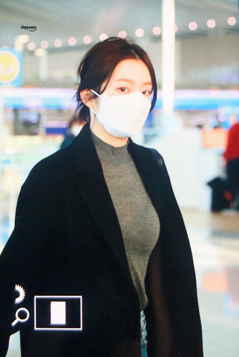 329n210's tweet photo. 200223 #아이린 #IRENE https://t.co/tm6iHLaFkk