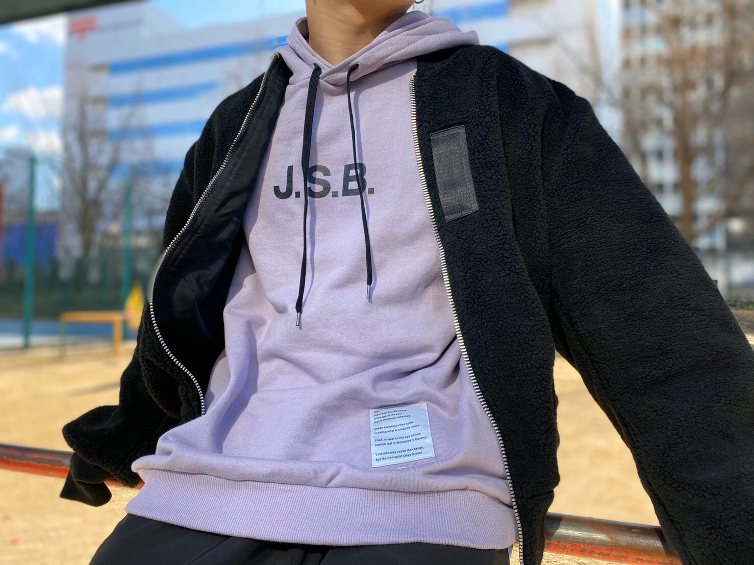 Vertical Garage J S B フロントにブランドアイコンをプリントしたパーカーが好評発売中 前裾とフード部分にもオリジナルのネームタグが 是非 Vertical Garage各店舗 オンラインサイトにてご覧下さい Online T Co Nzgrcrqqzl
