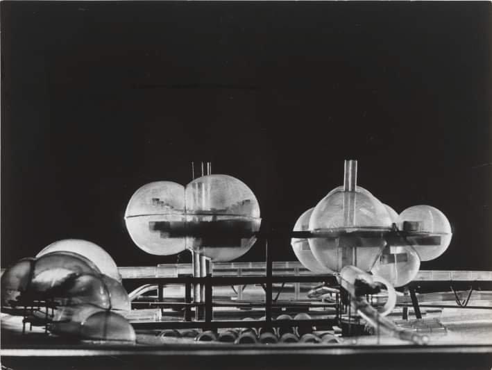 areasvellas's tweet photo. Flora Manteola, Ignacio Petchersky, Javier Sánchez Gómez, Josefa Santos, Justo Solsona, Rafael Viñoly...#MSGSSV
Concurso Centro Cívico de Ámsterdam, The Netherlands...1969
#architecture #arquitectura #ARCHITECTURALMODEL #model #maqueta #Competition https://t.co/2HG66iaCI4