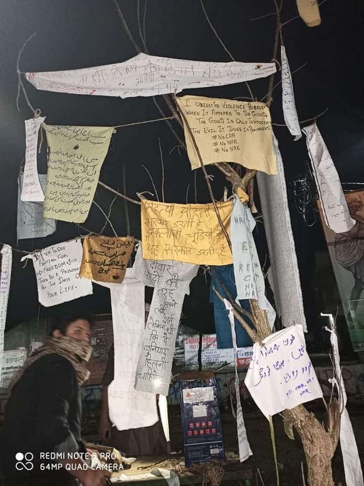 Salmanqasmi838's tweet photo. #देवबंद_सत्याग्रह
#Slogan_Tree
#DeobandAgainstCAA_NPR_NRC
#Jafrabad
#ShaheenBaghProtest
#IndiaRejectTrumpVisit
#IndiaAgainstCAA_NRC_NPR
#Jafrabad #Jaffrabad #Jaffrabad #Jaffrabad #Jamia #Jaffrabad #amuvcmustresign https://t.co/Gybhxu7G38