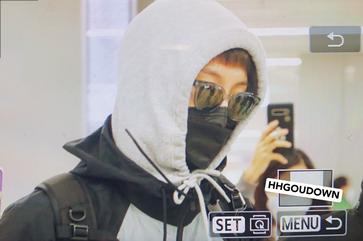 HHGOUDOWN's tweet image. 200223 김포🛬️

@official_hoony_

#이승훈 #위너 #HOONY #WINNER