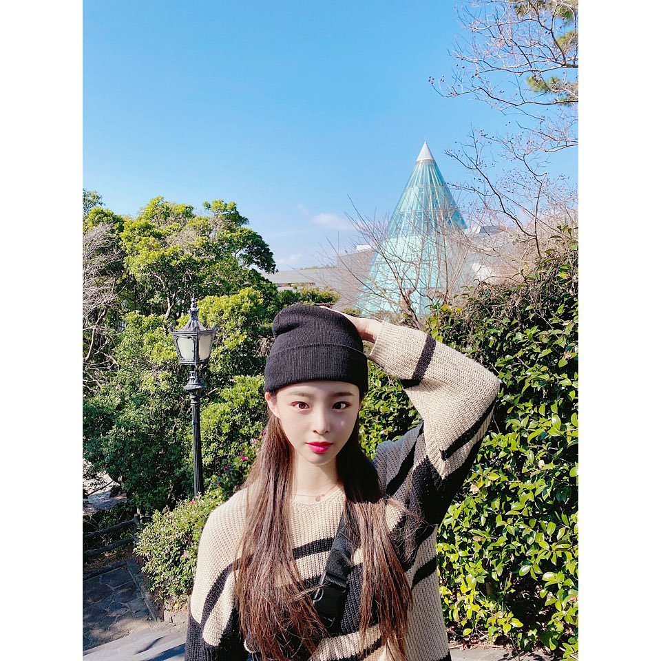 200223 | Geegu IG güncellemesi #Haru

"Selam Gravity! 
Günün nasıl geçiyor? Hafta sonu ve hava oldukça güzel bu yüzden ama corona virüsü için endişeliyim💦
Lütfen dışarı çıkarken tüm önlemleri alın ve dikkatli olun.
Çünkü Gravity her zaman GeeGu için değerlidir.💖"