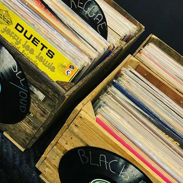 Even wat oude plaatjes uitzoeken #platenbeurs ift.tt/2HKrlTg