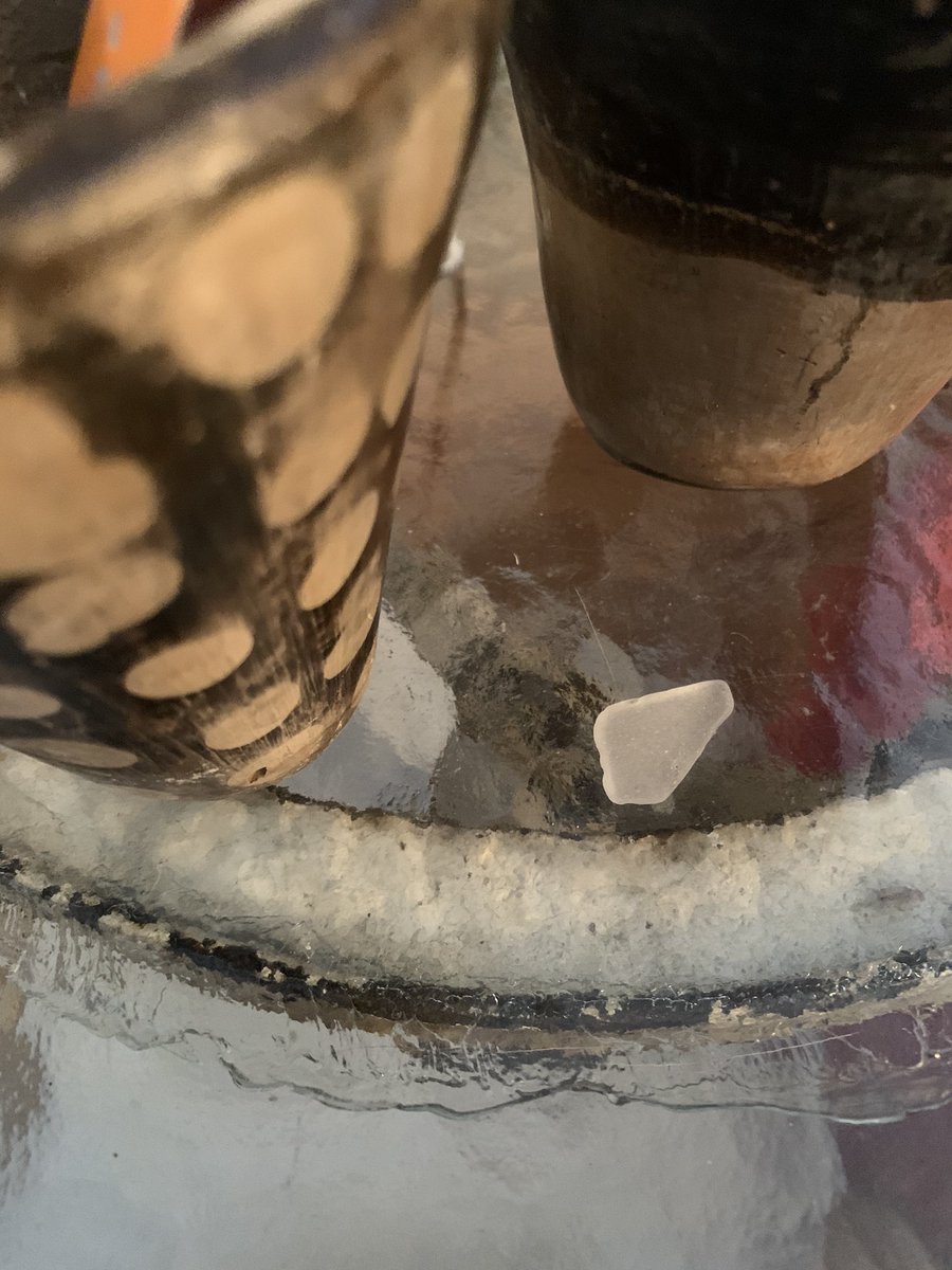 khanlon's tweet photo. I didn’t set out all #seaglass mission focused for a #SundayMorning rocky shoreline sea stroll. But there it was just peeking out between smooth stones. #goodmorning #FortBeach #MarbleheadMA https://t.co/N8wfzpbFFu