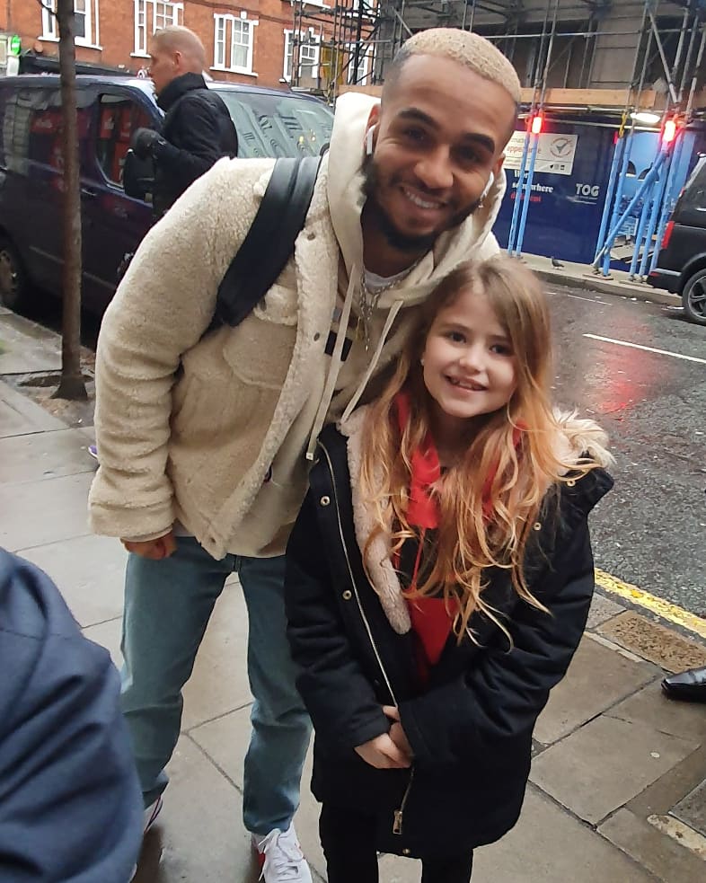 OritseALegend's tweet photo. My daughter meet @AstonMerrygold I loved the @JLSOfficial fanbase welcome her they are all so friendly #JLSReunion #BeatAgainTour #JLS https://t.co/ZndnFIn4wE