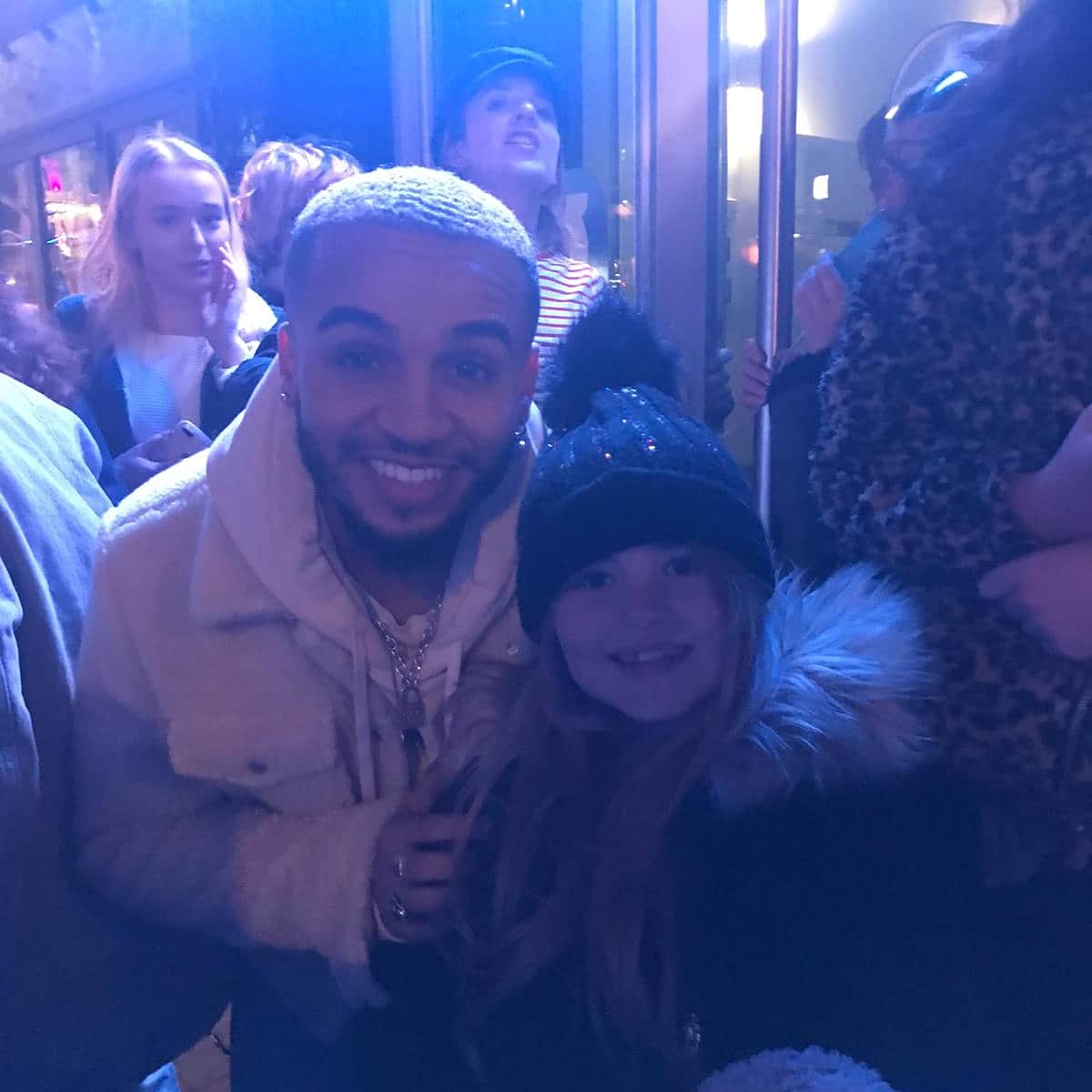 OritseALegend's tweet photo. My daughter meet @AstonMerrygold I loved the @JLSOfficial fanbase welcome her they are all so friendly #JLSReunion #BeatAgainTour #JLS https://t.co/ZndnFIn4wE