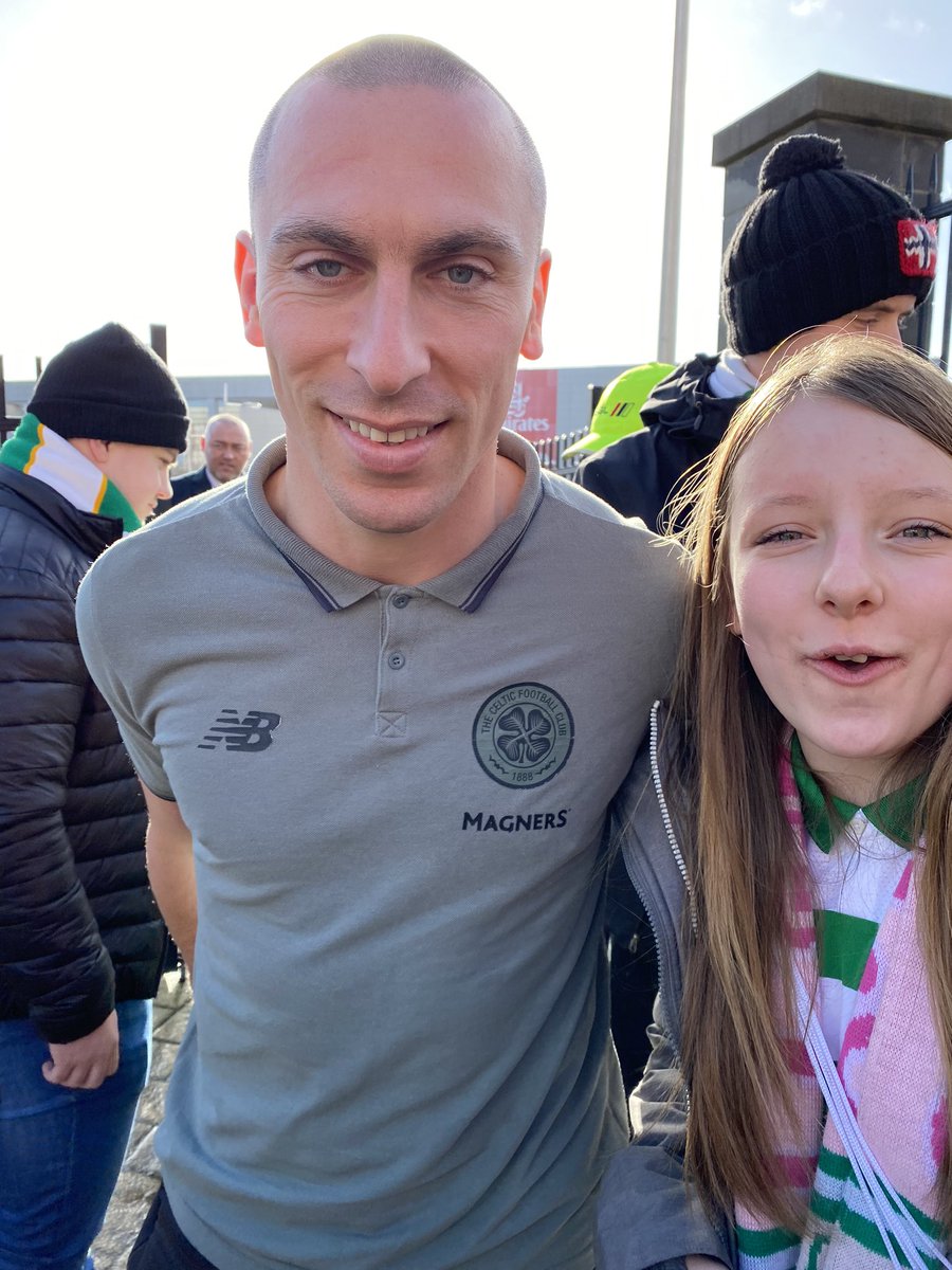 Jamie19673's tweet photo. Thanks so much @ScottBrown8 you have just made her day Alana is over the moon . You always have time for the fans ππ#captain #leader #hoopshero . https://t.co/uZXsXSVYZg