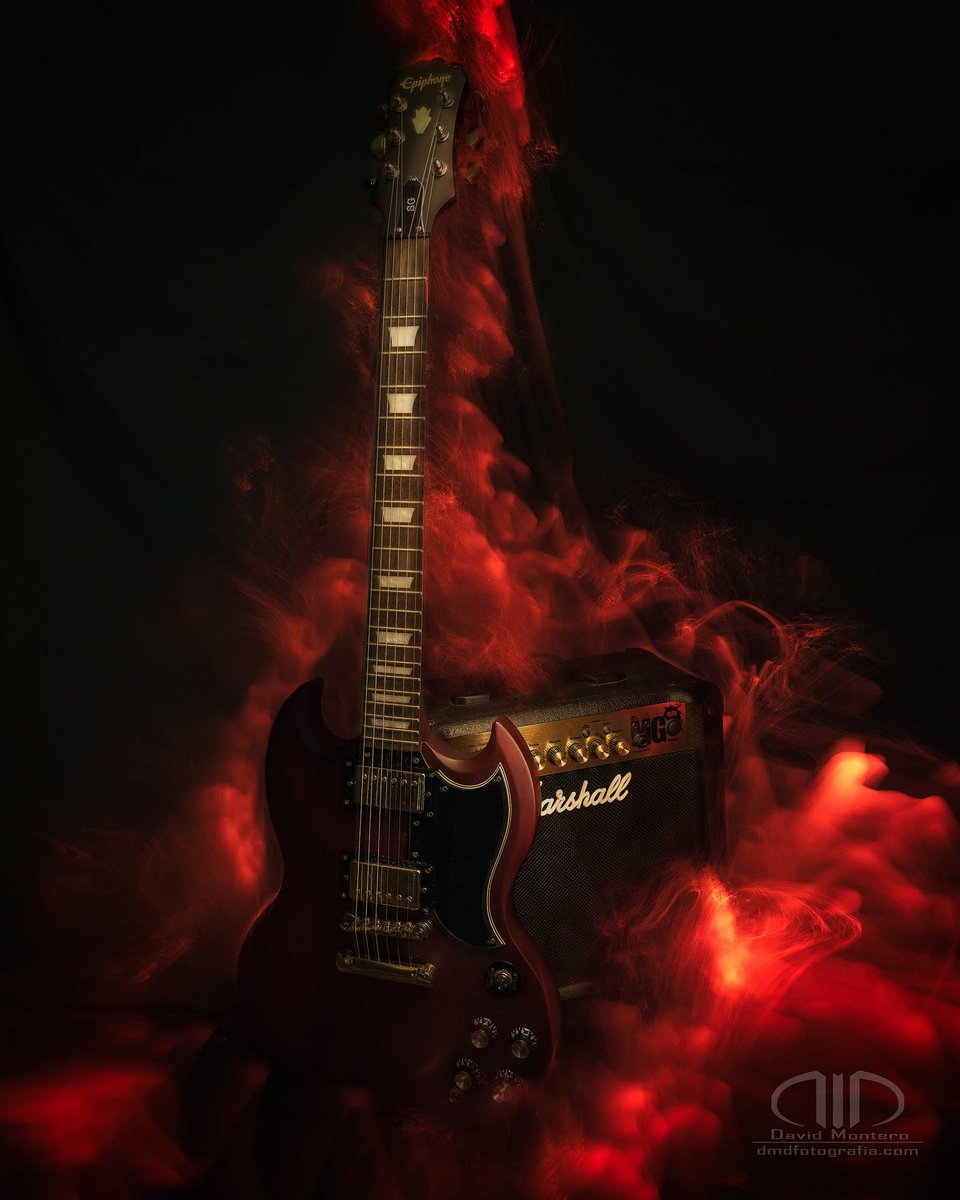 DavidMonter0's tweet photo. Pintando con luz a ritmo de Rock 🤘🤘🎸🎸
-
#epiphone #epiphonesg #marshallamps #rockandroll #burningguitars #longexposure #longexposureoftheday #lightpainting #noctografia #electricguitars #fireshots #canonespaña #canon #canonphotography #canonwhatelse https://t.co/pa3iZbDGyL