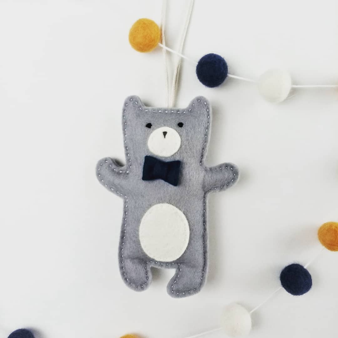 gillfeltfactory's tweet photo. A morning of cleaning &amp; washing before an afternoon &amp; evening making more Edi bears 😊 

#amitheonlyonewholovescleaning #lovetosew #numondayfeltfactory #nuMonday #needmyheadtesting  #woollyhugs https://t.co/c5eauLcZmb