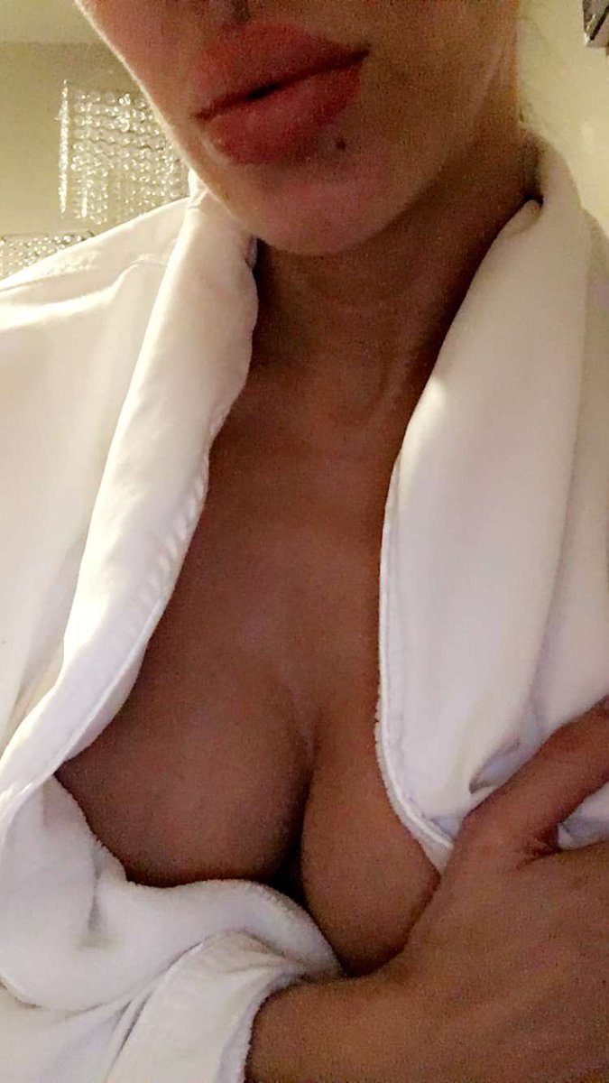 😘