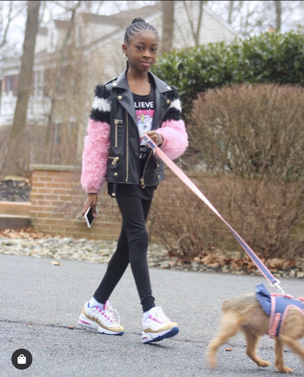 DatBulRoni's tweet photo. My daughter children’s line “click link”  https://t.co/Ed2YlpQTFd 😍🥰 https://t.co/kBfOehA3NQ