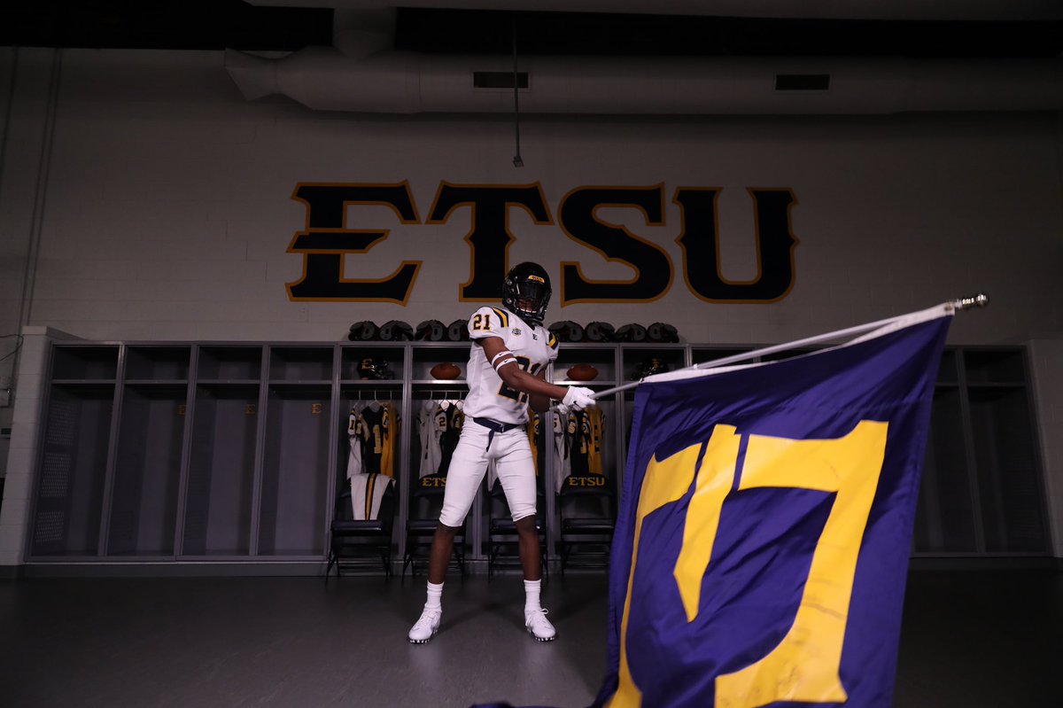 _sheldon_21's tweet photo. 110% Committed 😤  @ETSUFootball #ETSUTough #2020vision https://t.co/5bttRxPHzL