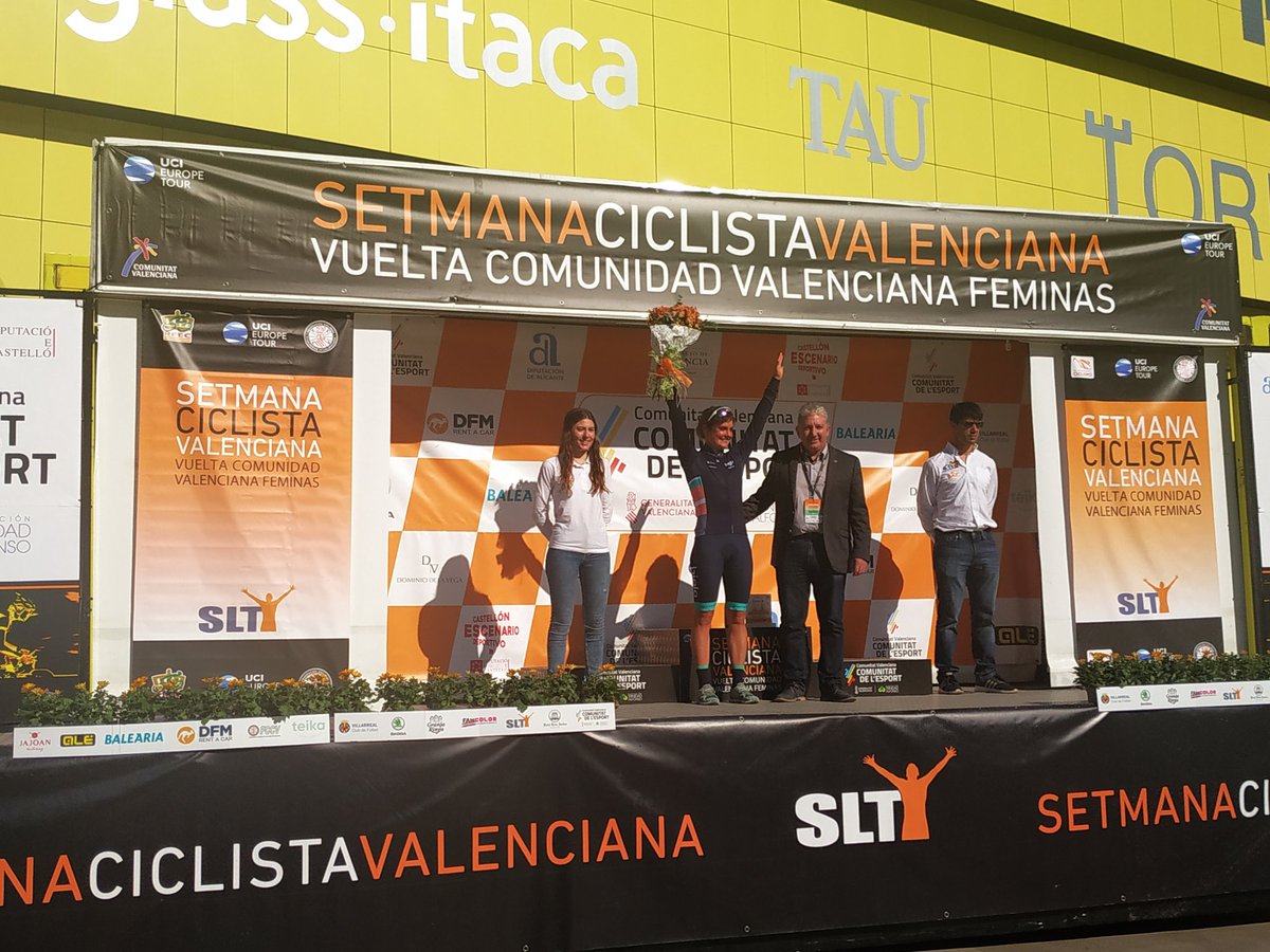 SetmanaCiclista's tweet photo. Leah Thomas la ganadora de la cuarta y última etapa de esta SCV-VCVF'20!
🧡☀️
#SCV20 #VCVF20 #Cycling @BiglaKatusha https://t.co/omzA2z17CM