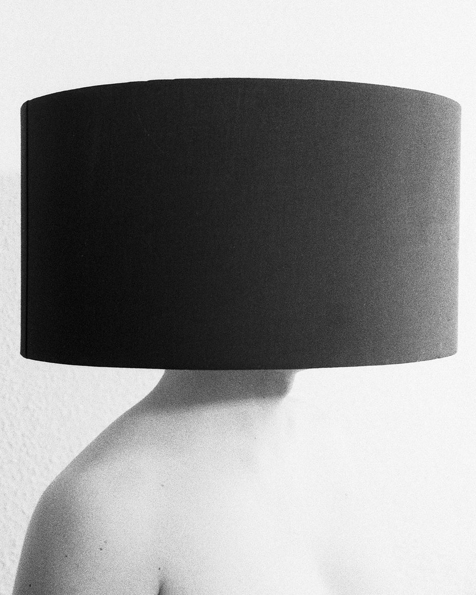CisforNoir's tweet photo. Notre 2e EP a déjà 1 an ⚡️ la suite arrive bientôt !
Photo by Emilie Orengo 🖤
#head #guy #light #argentique #photography #music #techno #pop #french #frenchtouch #duo #art #dark #blackandwhite #brussels #song #Soon https://t.co/50uEq86ChU