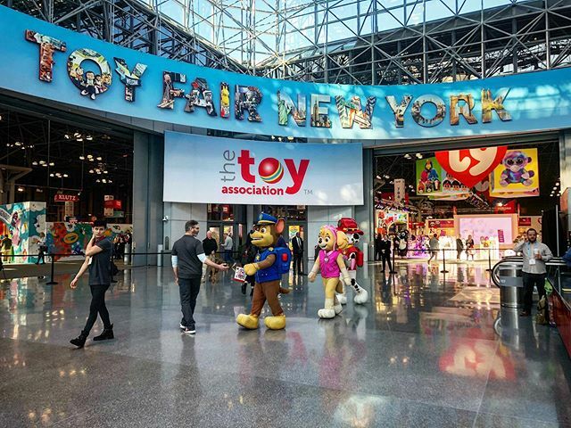 gearshift_inc's tweet photo. No big deal. Just saying hi to Chase, Skye, and Marshall #toyfair2020 #nytf #nytf2020 #toyfair https://t.co/WJNjxnXaEe https://t.co/hPlaBvlA6k