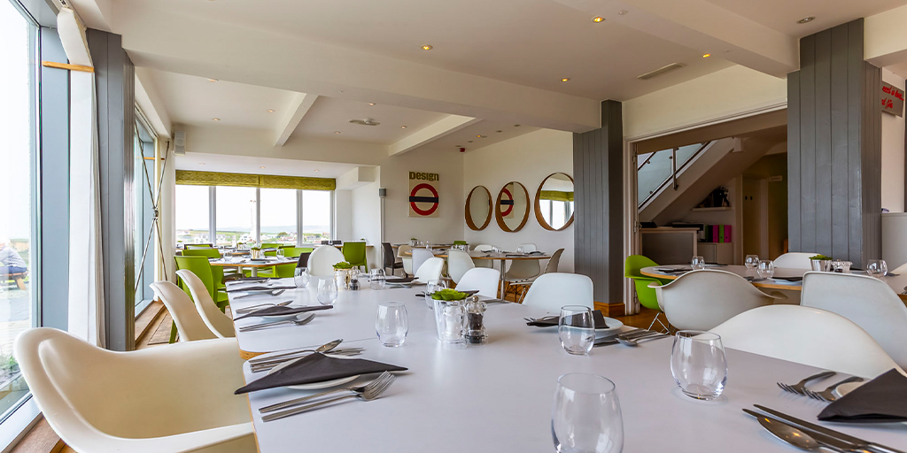 Are you looking for a great place to hold a business meeting? 💼 Elements restaurant provides an excellent floor space with delicious food to keep your peers happy and impressed.👍 Visit our website for more information. #linkinbio

#elementsbude #meeting #bude