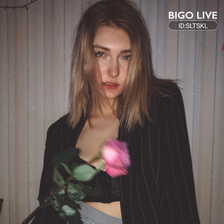 Edwin_otz's tweet photo. Come and see H❤️H ⚜️L E R A⚜️'s LIVE in #BIGOLIVE: #общаюсь Come to me🥰  
https://t.co/Qyxu5CZ2Se https://t.co/xmJrWcf0dX