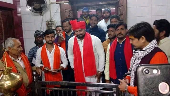 rajanpandit2265's tweet photo. अगर आप जिंदा हो तो जिंदा होने का अहसास दिलाना बहुत जरूरी है,अगर वो मैदान में है तो हमे भी मैदान में आना बहुत जरूरी है, सच परेशान जरूर हो सकता है पर पराजित नही!
#Support_CAA https://t.co/GBAO34K6GA
