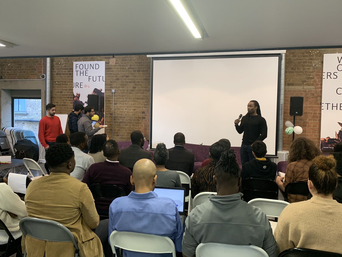 kopfadeyemi's tweet photo. Let the pitches begin! #AHHACK20 First up tackling the Flare emergency response challenge is team Impact #globalhealth https://t.co/9ZqVqIoqTo