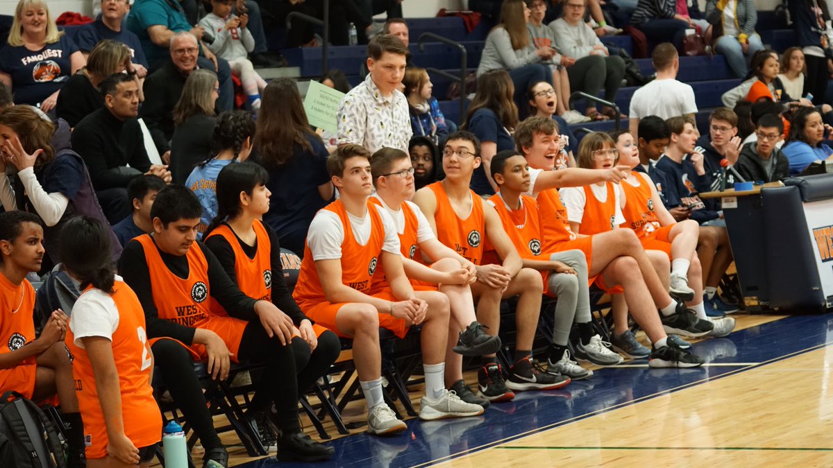 PrivettAthena's tweet photo. What a night to be a Spartan! We hosted our first Fanquest and it was a HUGE success! Thank you to all the players and members of the community for coming out and supporting everyone!! #inclusionrevolution #choosetoinclude @UnifiedSpartans @WTWoodsonHS  @RVESrobins @IrvingMiddle https://t.co/GIUNqydEWN