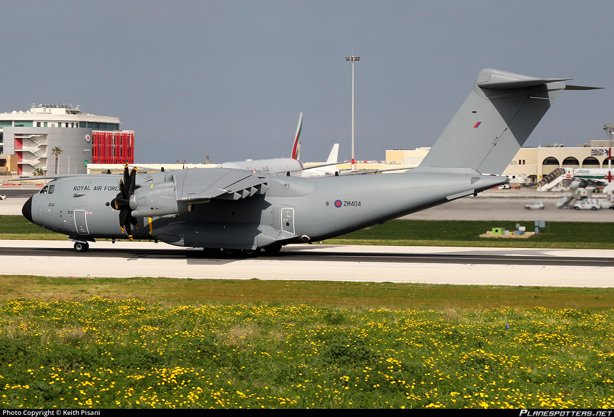 S_Corsto's tweet photo. 🇬🇧 #RAF A400M Atlas landed at #Marrakesh, #Menara #Morocco🇲🇦
ZM404
#43C5DE
CS: RRR4008
#AVGeek #AtlasCrew https://t.co/NTIOQ0Tj9j