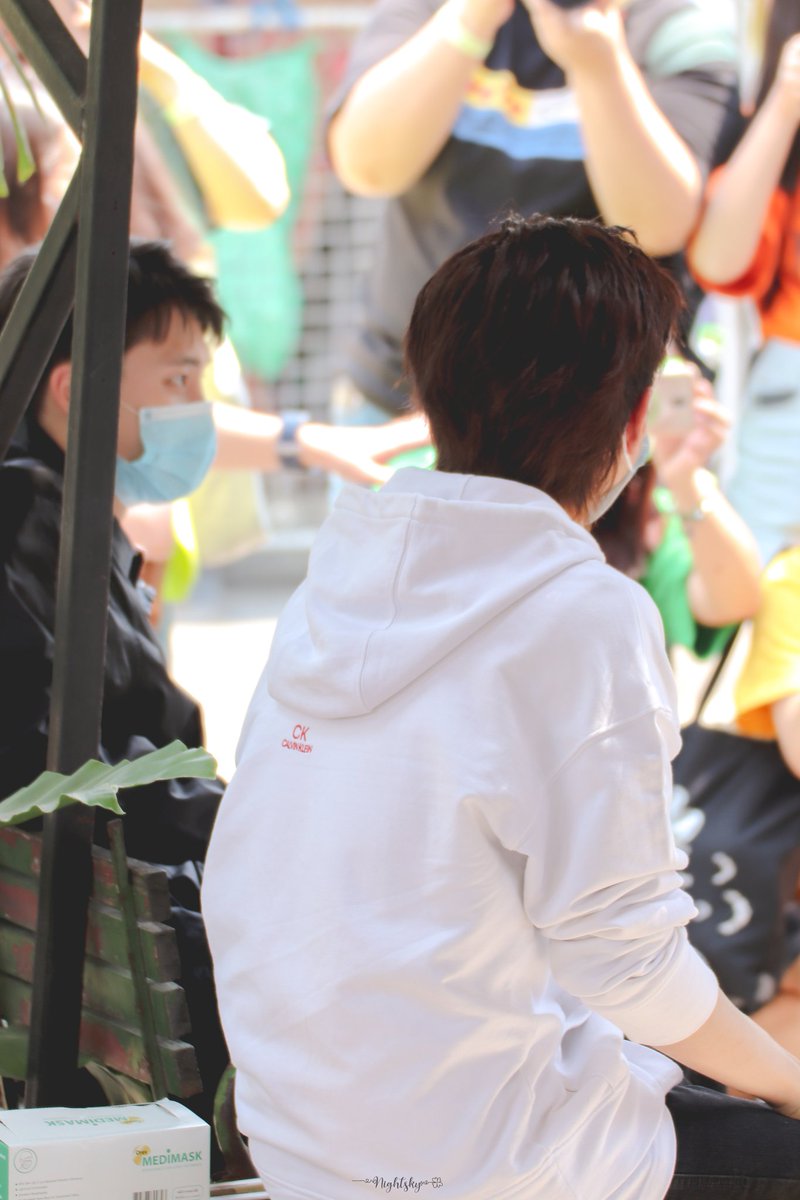 nightskyyx's tweet photo. [23022020]

เราก็ยืนถ่ายอยู่มุมเดิมแต่ช่องว่างระหว่างเธอสองคนมันแคบลงเรื่อยๆเลยน้าาาา 

#HappyPlanDayXXIII 
#2wish https://t.co/FESyhKoso4