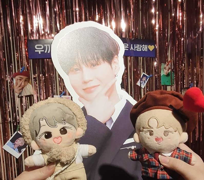 woon_32s's tweet photo. 하성운 전시회 "DREAM ON A CLOUD." AWESOMEWOON X LUMINOUSTAR EXHIBITION in SEOUL ☁️💙
#하성운 #드림온어클라우드 #DREAMONCLOUD https://t.co/YeXQGLFyjD