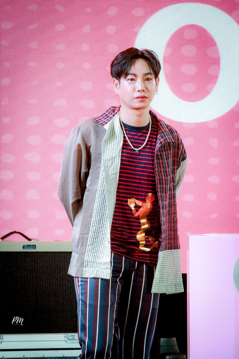 PePPerMinTzzzz's tweet photo. ลงรูปดีเลย์ แต่ความน่ารักไม่เคยดีเลย์ตามนะครัช อิอิ 🤭🤭🤭
#เป๊กผลิตโชค
#PeckPalitchoke
#KohFunRunxPECK
#โก๋แก่ลันเตาxPeck
#palitgallery
#PMzPHOTO https://t.co/ZtU8k2F4SX