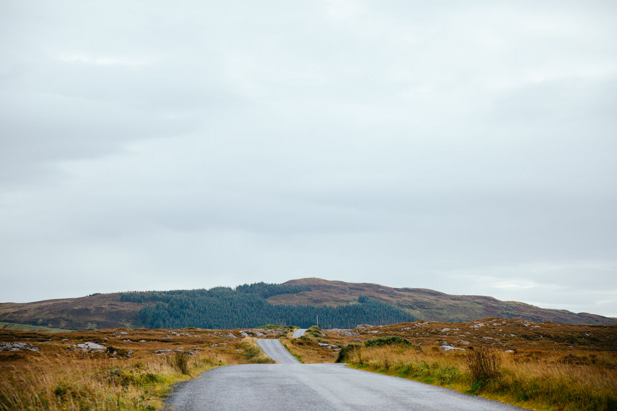 Lesescapades's tweet photo. Si l'on devait décrire l'Irlande en 3 mots ? Sauvage, conviviale et intemporelle. 🙃

Le Glenveagh National Park, ses sentiers de randonnée, ses vues spectaculaires, ses étendues sauvages et son château solitaire... 🏰 Un de nos plus beaux souvenirs d'Irlande ! 🌿 https://t.co/JHRVjo8ID5