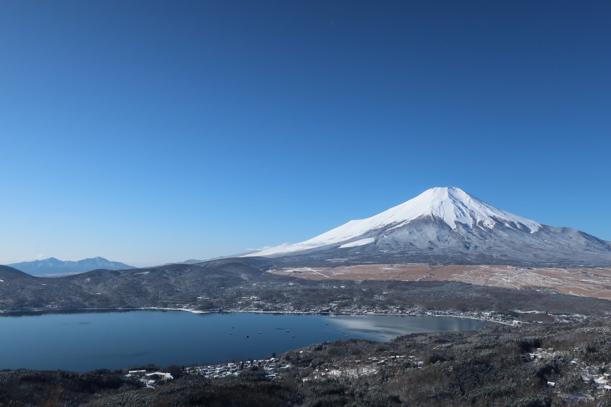 kuugawww's tweet photo. ちょっと前に雪が降った時に撮った富士山

#富士山の日 https://t.co/Ojz3qwxQrv