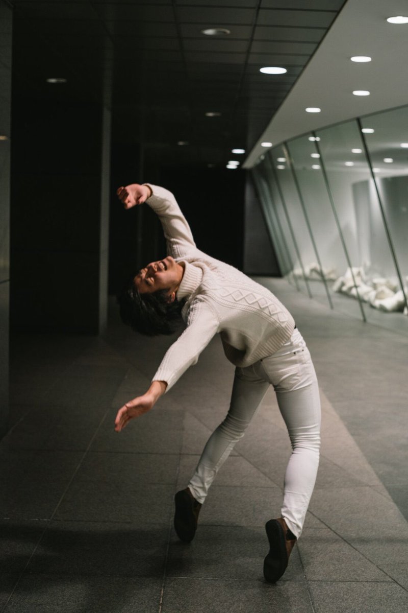 ShotaIshige's tweet photo. .
.
"外国人がよくやってる「アレ」〜ダンサーVer.〜"
.
.

photo by @yk_photon 

#senseyoumore 

#ballet #dancer #portrait
#ダンサー #ポートレート 

#photography https://t.co/D3VahBKINO