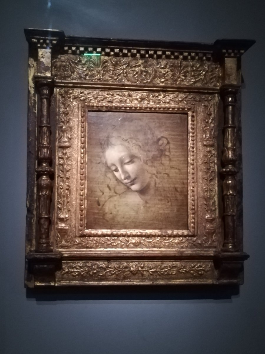 Felineda's tweet photo. Historique ! Passer la nuit au @MuseeLouvre pour la splendide exposition : Léonard de Vinci ! A l'arrivée, on nous offre le café (et une madeleine 😋) pour ensuite s'émerveiller devant des œuvres géniales ! Bravo à l'équipe du Louvre, la gestion était parfaite ! 👏 #NuitsLéonard https://t.co/3OwduqQrtt