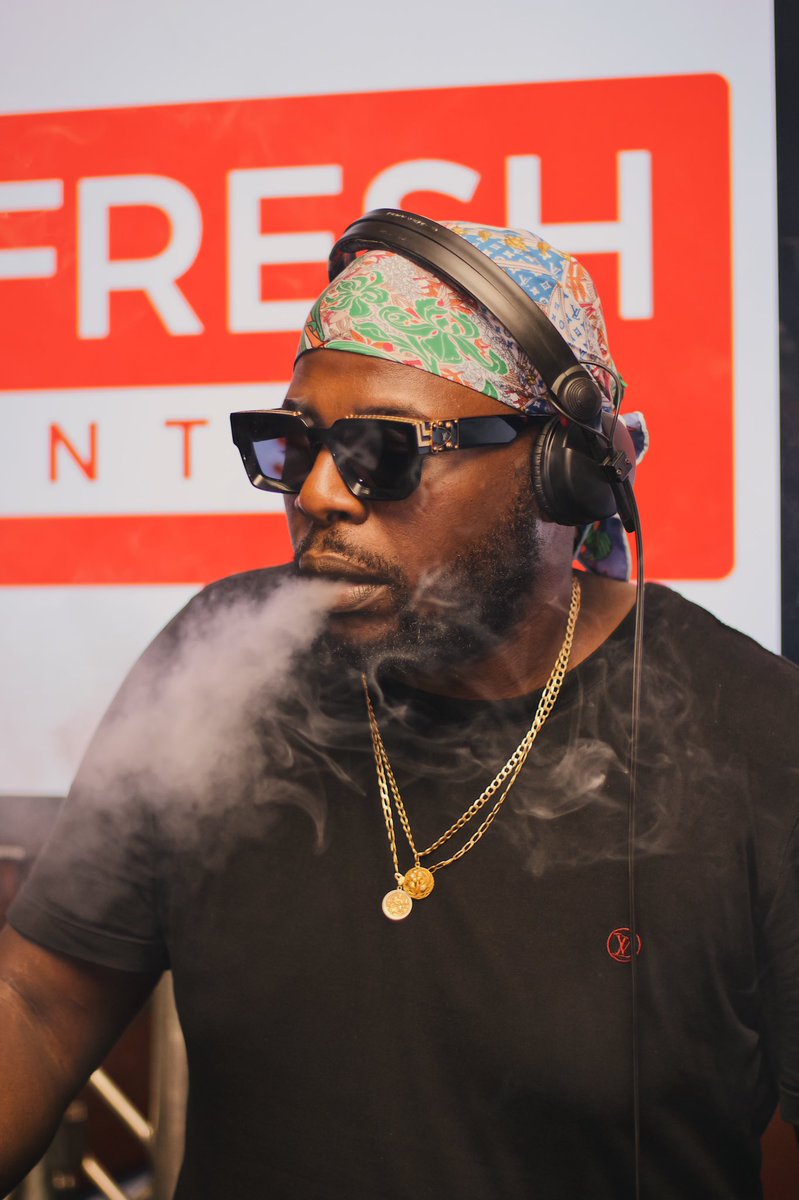 DjMaphorisa tweet picture