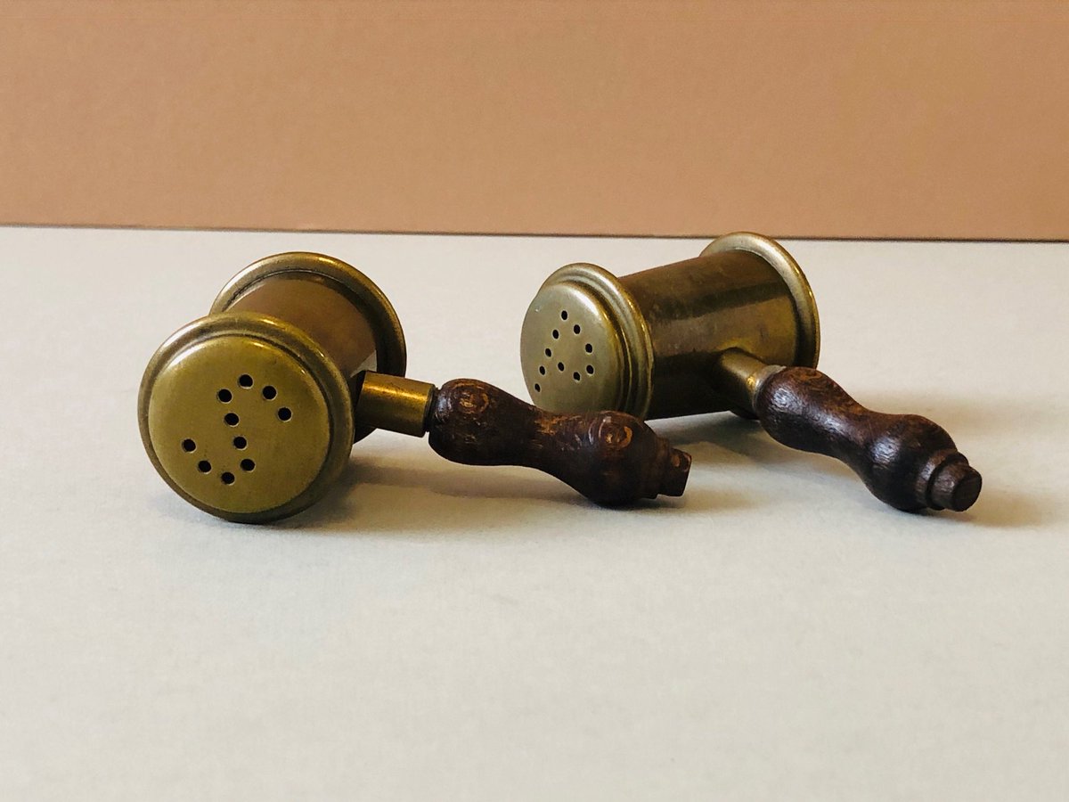 InfoAffair's tweet photo. Just thought theses were a super find to add to my #etsy shop: #Vintage Brass Salt & #PepperShaker In Gavel Shape. https://t.co/rjomxWwZA1
#auction #judge #saltshaker #ukgiftam #smartsocial #brassware #saltandpepperset https://t.co/x7iqWVMZVV