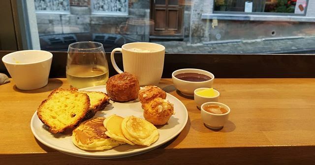 Kev1Adam's tweet photo. Petit déj' de champion chez @matourouxpatisserie 😻 https://t.co/5LbGHqMxnc https://t.co/Q8JyxiscQR